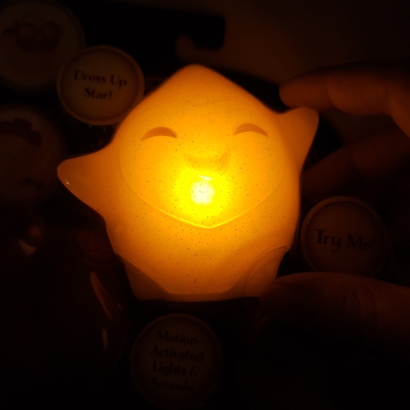 Disney's Wish Light Up Star And Accessories - Picture 5 of 8